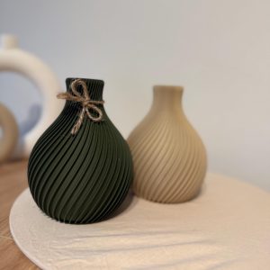 "MonoTwist" Vase - Modern - Minimalist - Decoration - Elegant